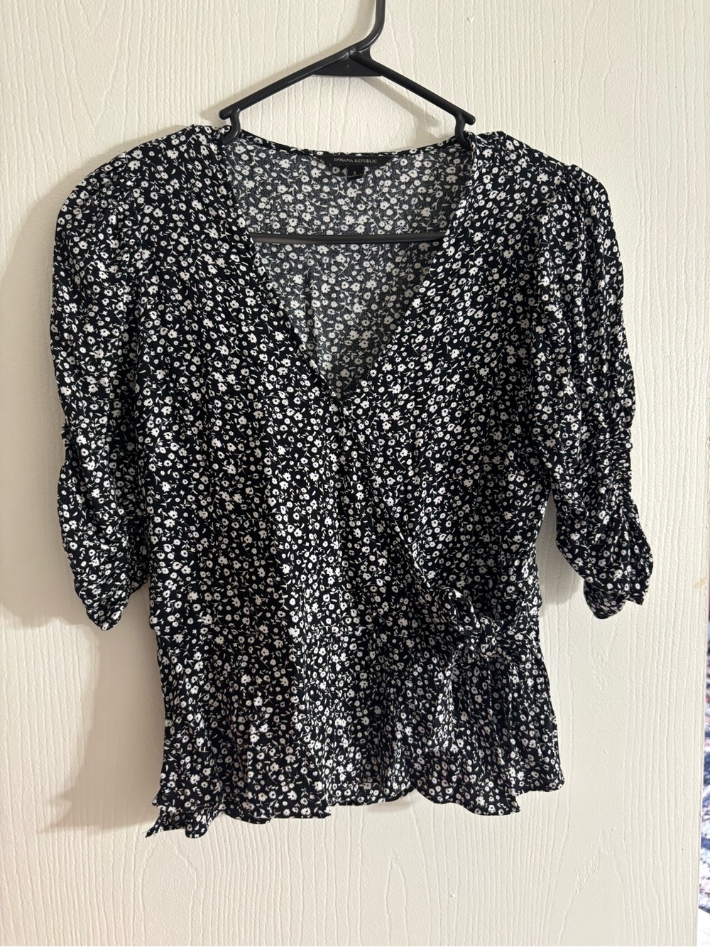 Banana Republic Black & White Floral Wrap Peplum Top